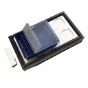 Couvre-cadres pour ruchette d'élevage Lyson avec le nourrisseur posé position ouverte