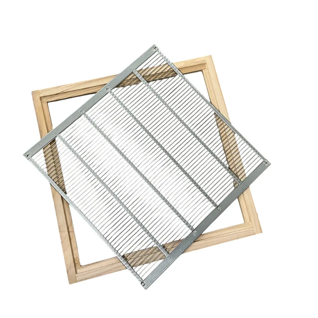 Grille à reine en acier galvanisé avec encadrement en bois pour ruche Warré (3).webp