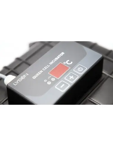 incubateur-portable-pour-le-transport-de-cellules-royales-12v.-lyson2.webp